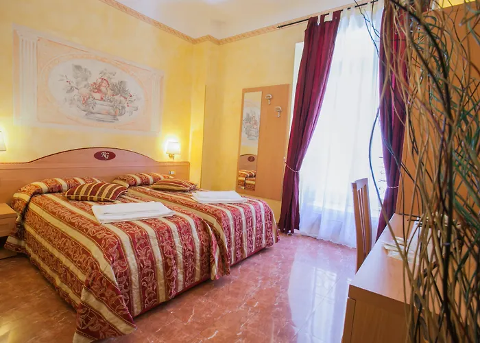 Legend R.g. Hostel *