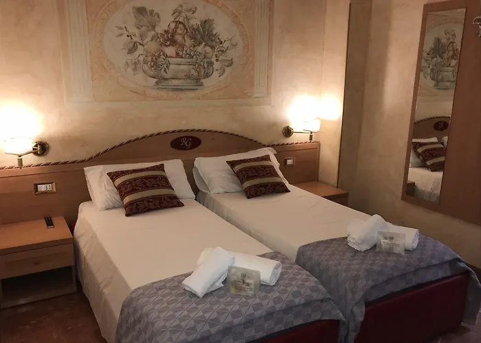 Legend R.g. Hostel Roma