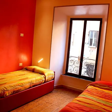 Legend R.g. Hostal *