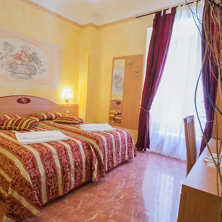 Legend R.g. Hostel *