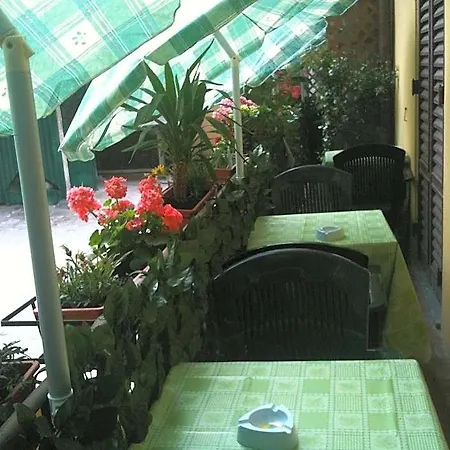 Legend R.g. Hostel