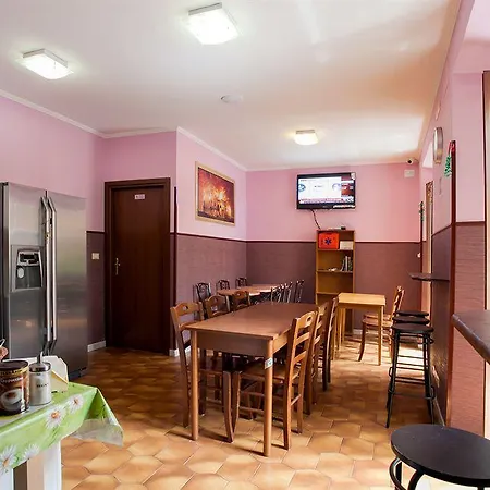 Hostal Legend R.g. Roma