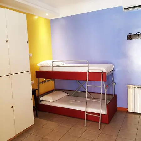 Hostel Legend R.g. *