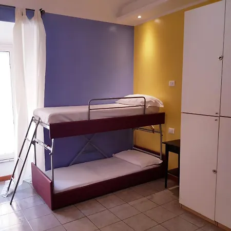 Hostal Legend R.g. Roma
