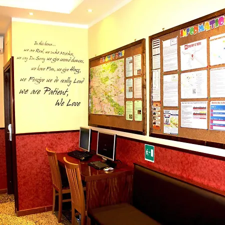 Legend R.g. Hostal