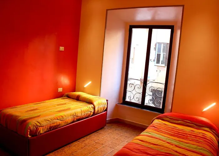 Legend R.g. Hostel *