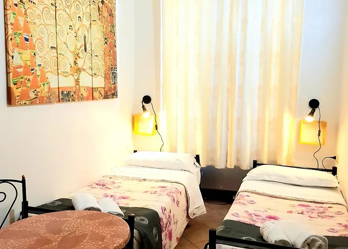 ホステル レジェンド R.g. *